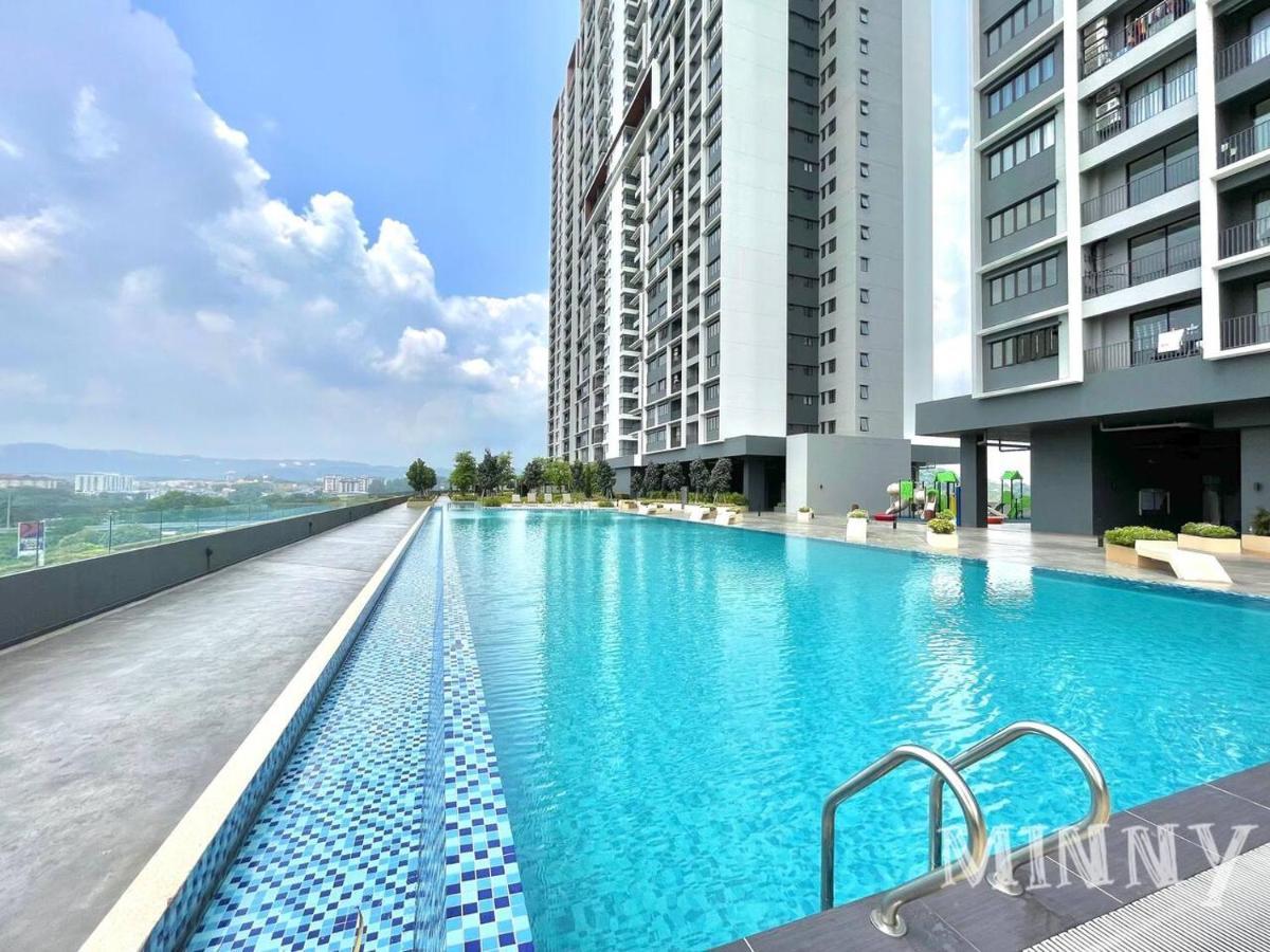 Netizen Near Mrt 2-3Pax Cozy Stay Cheras Exterior photo